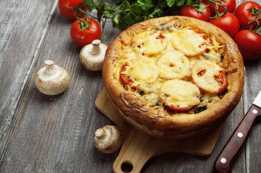 Pasta mantar ve domates