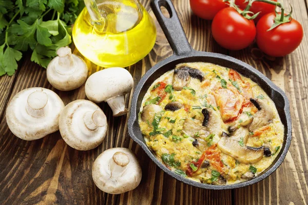 Omlet mantar ve domates. Frittata 