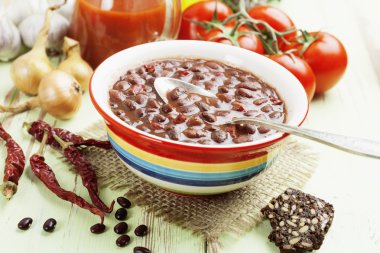 Kırmızı fasulye çorbası