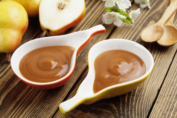 Pear puree, baby food — Stock Photo, Image