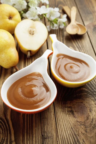 Pear puree, baby food — Stock Photo, Image