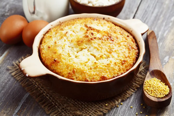 Cazuela con mijo y cuajada — Foto de Stock