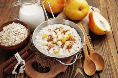 Armut ve tarçın yulaf ezmesi