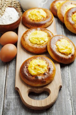 Shangi-köftesi süzme peynir veya patates ile