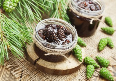 Çam kozalakları reçel