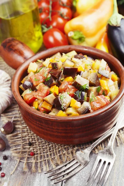 Steamed vegetables in a glass jar — Stock Photo, Image