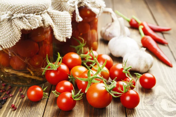 Canning tomatoes — Stock Photo, Image