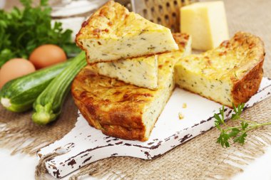 Kabak pasta peynir ve otlar ile