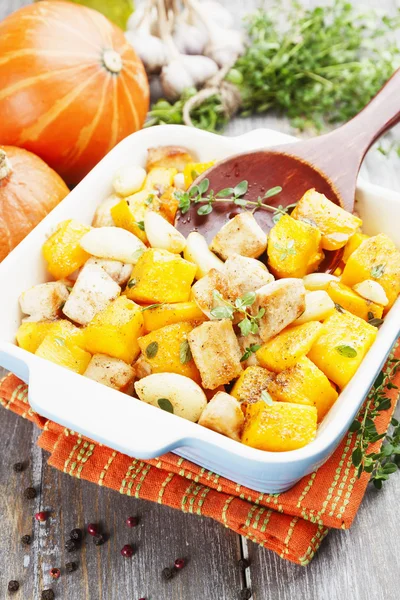 Chicken baked with pumpkin — Stock Photo, Image