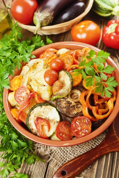 Roasted vegetables in a pot — Stock Photo, Image