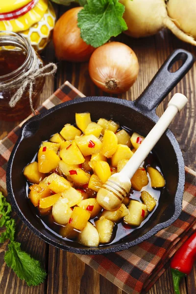 Fried turnip with honey — Stock Photo, Image