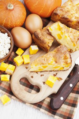 Pasta kabak ve peyniri ile 