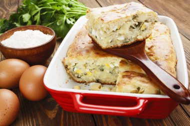 Lahana ve yumurta ile pasta 