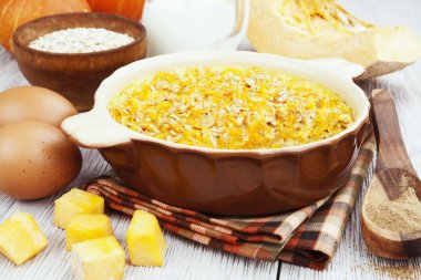 Güveç kabak ve yulaf ezmesi