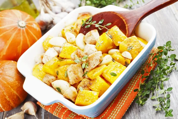 Chicken baked with pumpkin — Stock Photo, Image