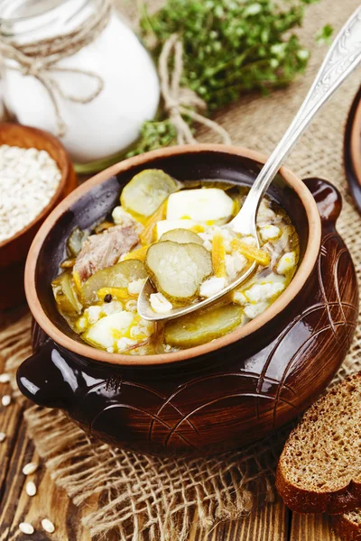 Soppa med pickles och korn — Stockfoto