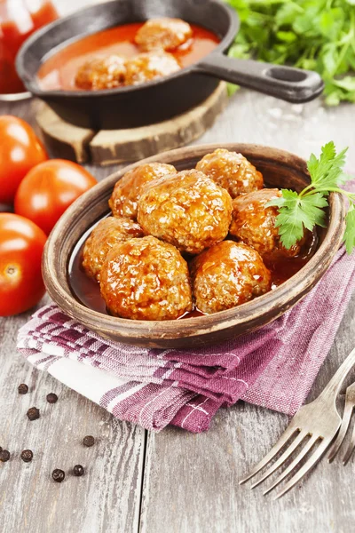 Albóndigas sobre la mesa — Foto de Stock