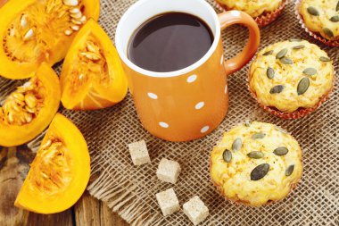 ev yapımı kabak kekler 