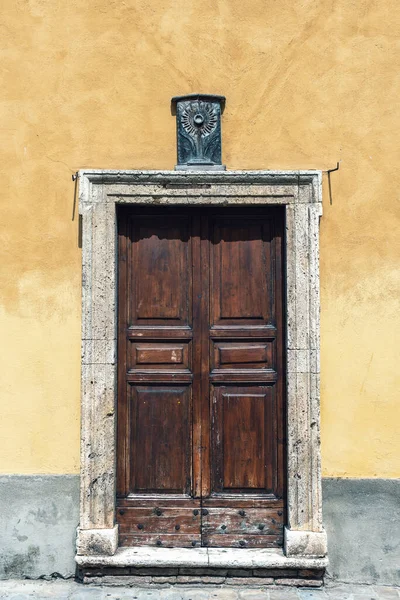 Close Image Ancient Closed Doors Old Italy Background Lock Vintage — Stock Photo, Image