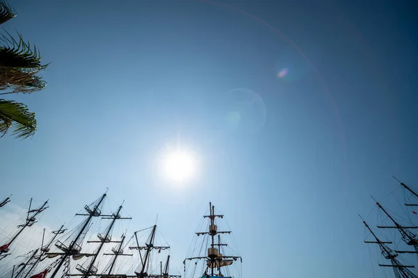 View Mast Ropes Old Pirate Ship Water Mediteranean Sea Tourist — Stock Photo, Image