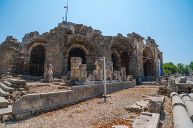 Antik Roma harabeleri Türk şehri Side 'da yer almaktadır..