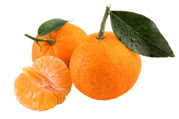 Fruta fresca de mandarinas aislada sobre fondo blanco . —  Fotos de Stock