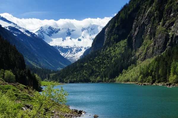 Horská krajina v Stillup údolí, Stilluptal. Rakousko, Tirol. — Stock fotografie