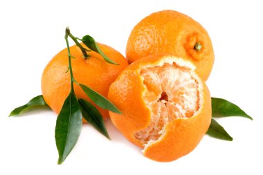 Mandalina soyulmuş ve tüm beyaz 