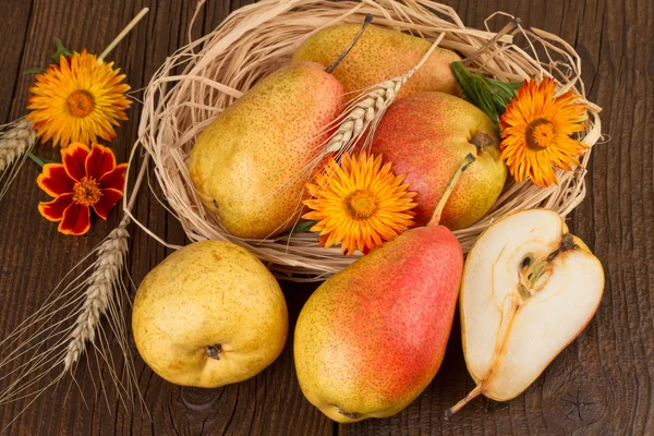 Frutti di pera Autunno Natura morta — Foto Stock