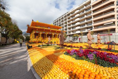 Menton, Fransa - 20 Şubat: Limon Festival (Fete du ağaç kavunu) 2015 için Fransız Riviera.The konulu oldu: Çin limon Tribulations. Menton, Fransa - 20 Şubat 2015