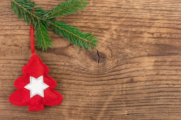 Roter Weihnachtsbaum Dekoration Holz Hintergrund — Stockfoto