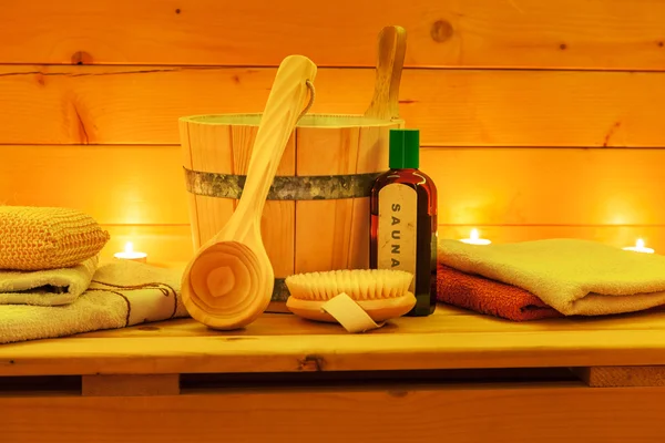 Intérieur du sauna avec accessoires de sauna — Photo
