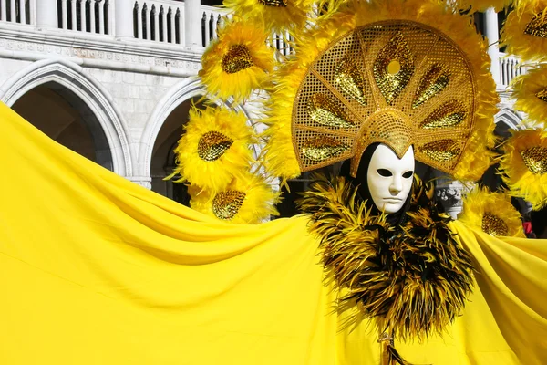 Venedik Karnavalı, karnaval maskesi — Stok fotoğraf