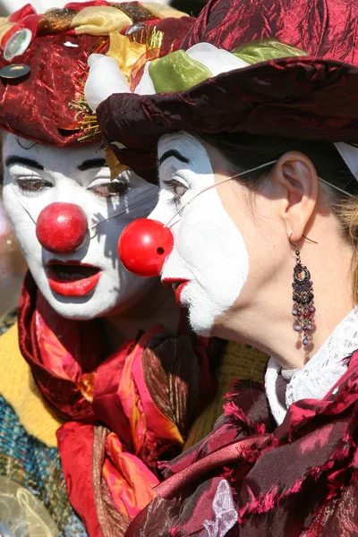 Couple de clowns du Carnaval de Venise — Photo