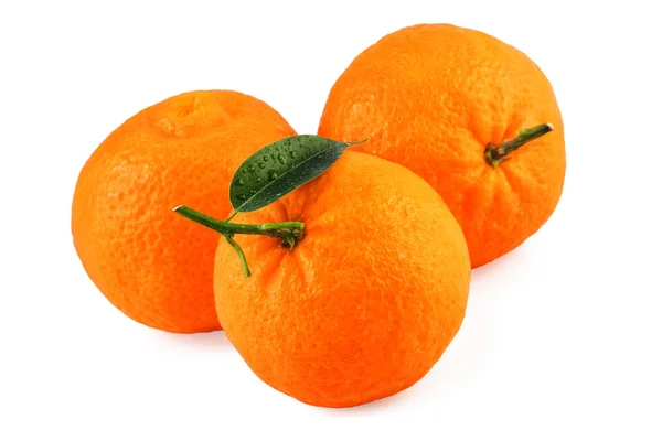 Frutas de mandarina aisladas en blanco —  Fotos de Stock