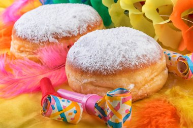 Berliner halka veya festival dekorasyonu ile Krapfen
