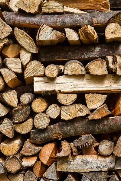 Afbeelding van het verticale van de achtergrond van het brandhout — Stockfoto