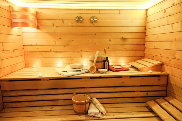 Sauna geleneksel sauna aksesuarları ile