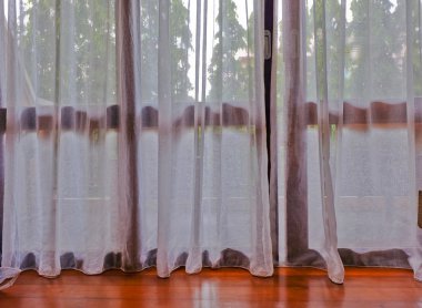 odanın içinde beyaz perde arka plan