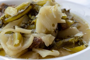 Bahçeden Türk usulü evketi - Kenger (Knicus benedictus) yemeği