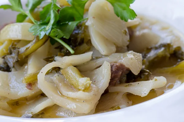 Bahçeden Türk usulü evketi - Kenger (Knicus benedictus) yemeği