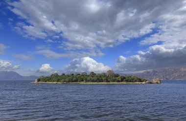 Bafa Gölü Ulusal Parkı manzaralı