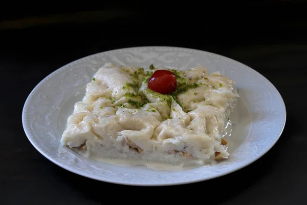 Traditionelles Ramadan Dessert Gullac Auf Dem Tisch Wird Aus Gullac — Stockfoto