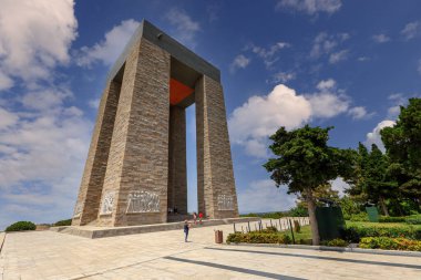 Çanakkale, Türkiye - 01-2021: Çanakkale Şehitleri Anıtı, Gelibolu Muharebesi 'ne katılan Türk askerlerinin anısına düzenlenen bir savaş anıtı..