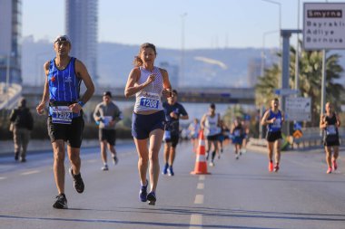 Altnyol - İzmir - Türkiye, 11 Nisan 2021, fotoğraf maratonu 45 km koşucuları.