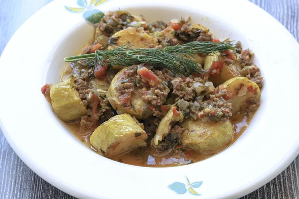 Comida Tradicional Turca Deliciosa Calabacín Con Carne Picada — Foto de Stock