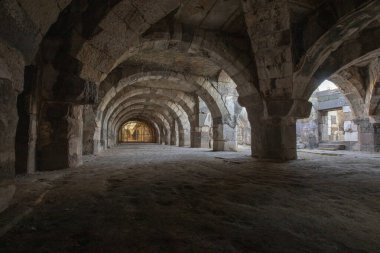Türkiye 'nin İzmir kentindeki Agora kalıntıları, arkeoloji sahası