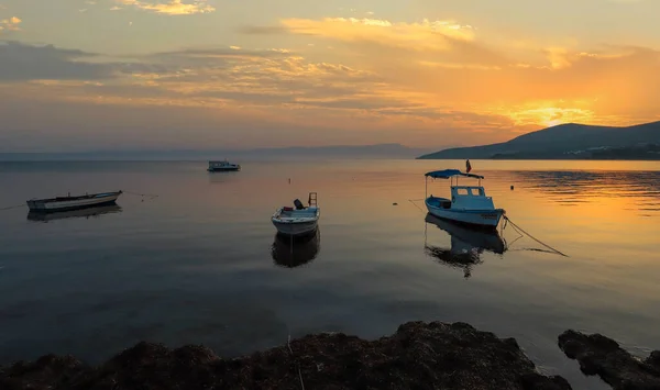 Dikili Izmir Turkey August 2021 Boats Sea Bademli Neighborhood Sunset — Stock Photo, Image