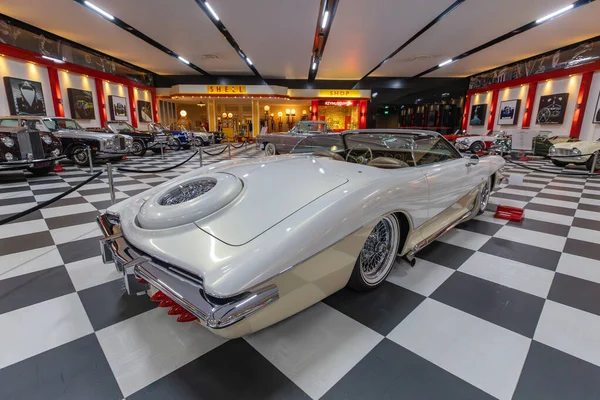 İzmir, Türkiye - 07 Mart 2025: Key Museum Türkiye 'nin en kapsamlı klasik araba ve motosiklet müzesidir