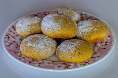 Geleneksel Lezzetli Türk tatlısı; un kurabiyesi (un kurabiyesi))